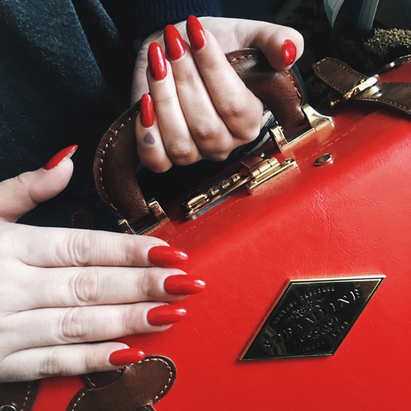 Meet your Posher, Suzy - Picture 6 of 8